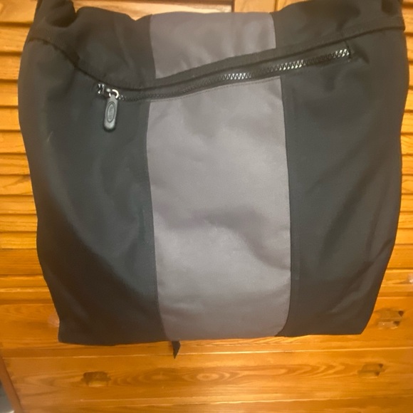 Old Navy Messenger Style Bag - Picture 2 of 9